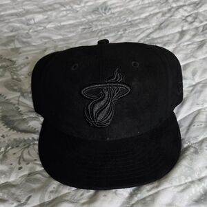 New Era 59FIFTY Black and Gray Fitted Hat